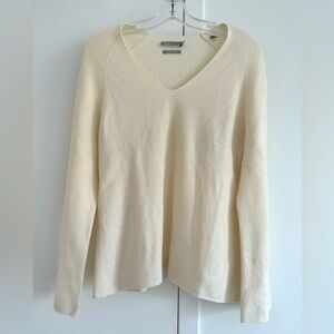 VINCE - 100% Cashmere cream V-neck sweater